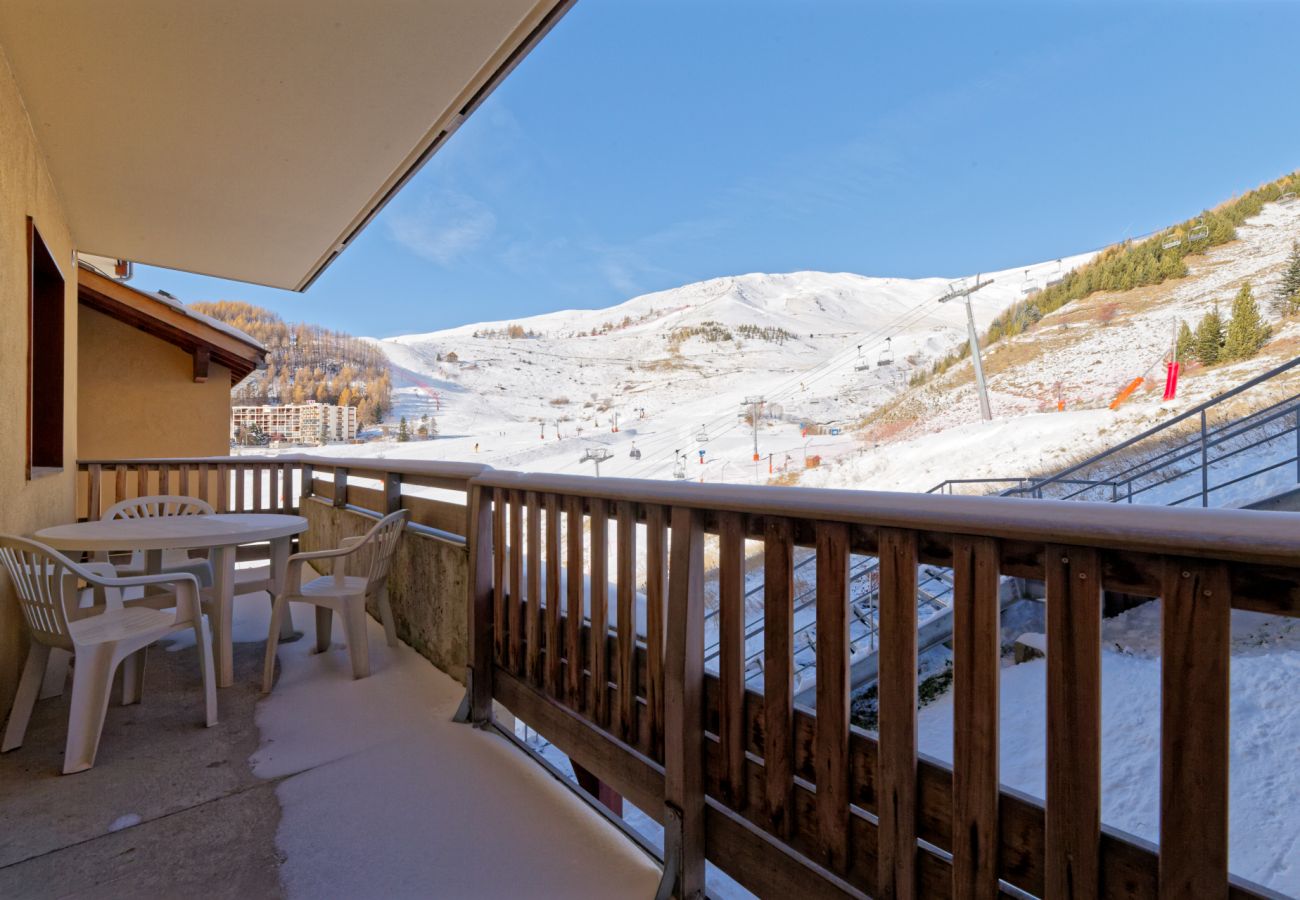 Apartment in Orcières - Apt near the ski runs 4/6 ppl, pool, parking