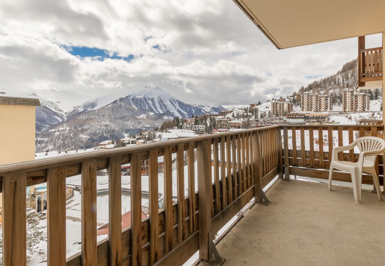 Apartment in Orcières - Cosy apt 4/6 ppl, balcony, ski runs direct access