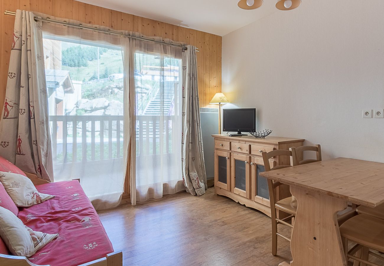 Apartment in Orcières - Bright apt 4 ppl near the ski runs, balcony