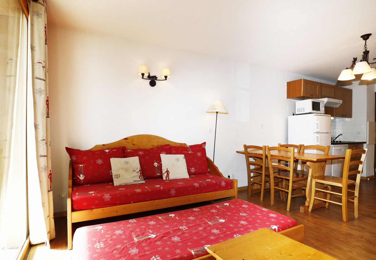 Apartment in Orcières - Apt near the ski station 4/6 ppl, balcony, pool