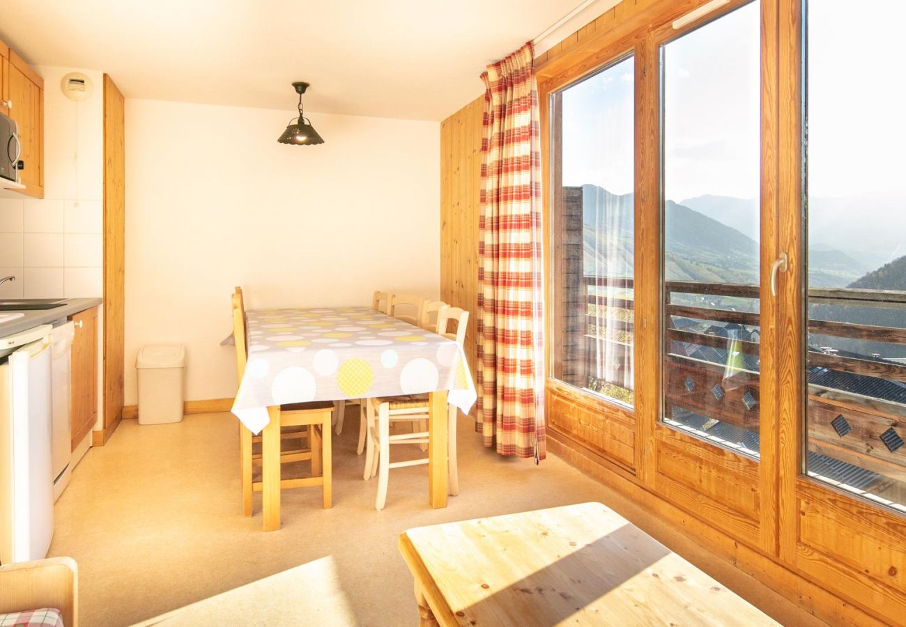 Apartment in Saint-Sorlin-d´Arves - Bright apt 4/6 ppl, near the ski station, balcony