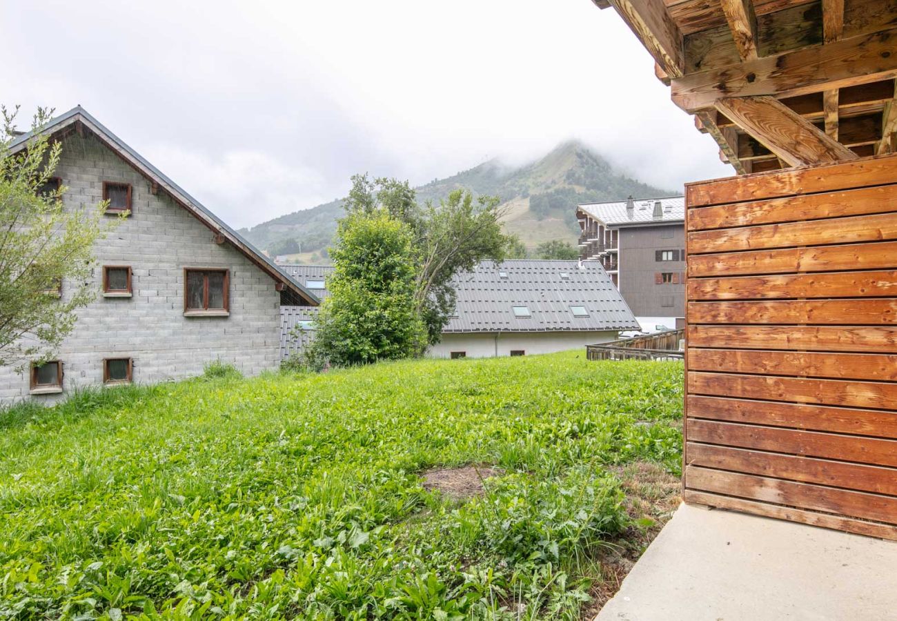 Apartment in Saint-Sorlin-d´Arves - Apt 5 ppl, mountains view, heated pool