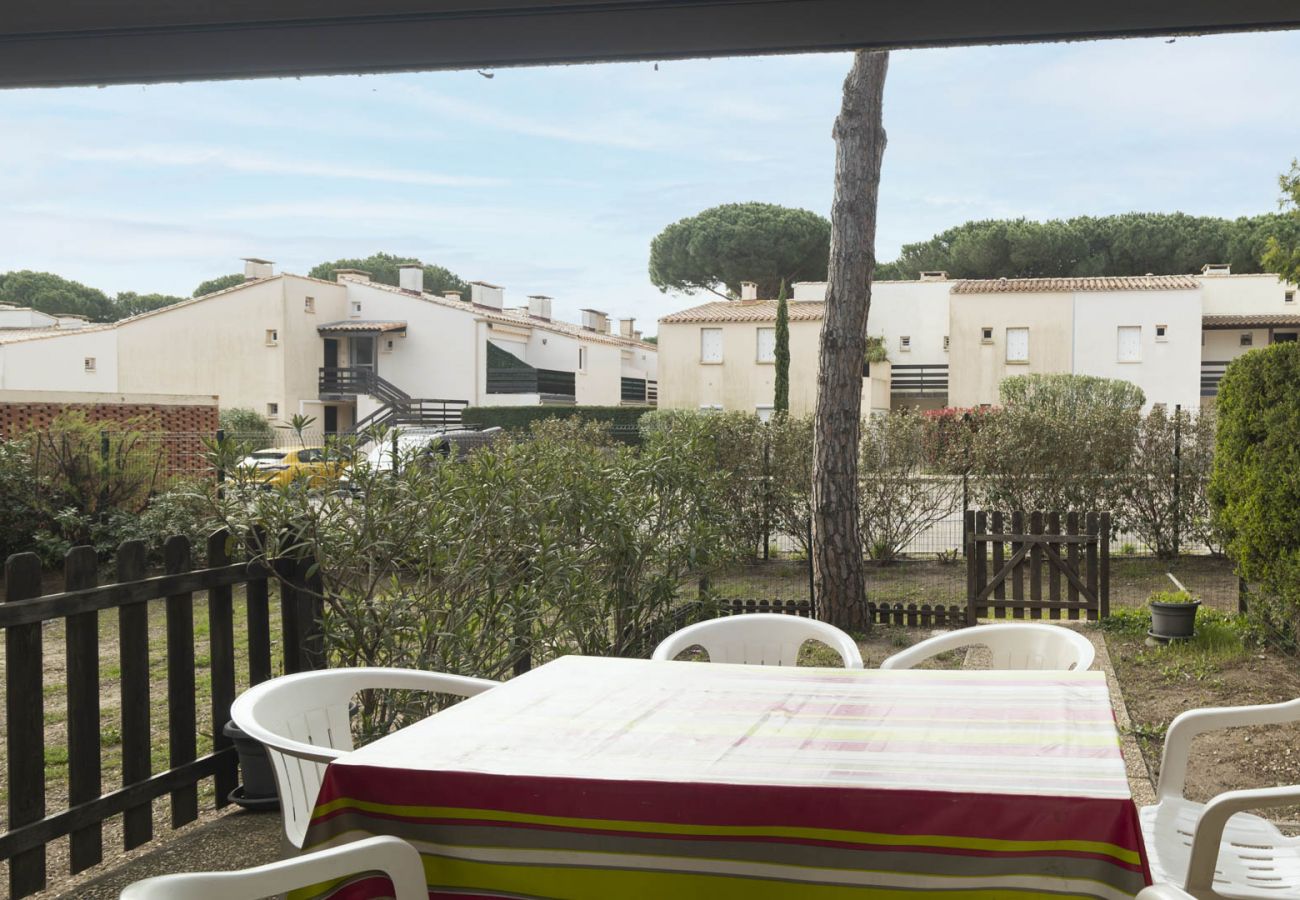 Apartment in Agde - Apt 4 ppl, terrace, swimming pool, private parking