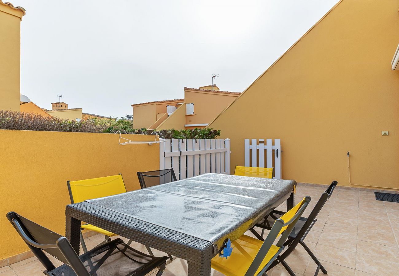 Apartment in Agde - Modern flat 4 people, terrace, beach at 200m