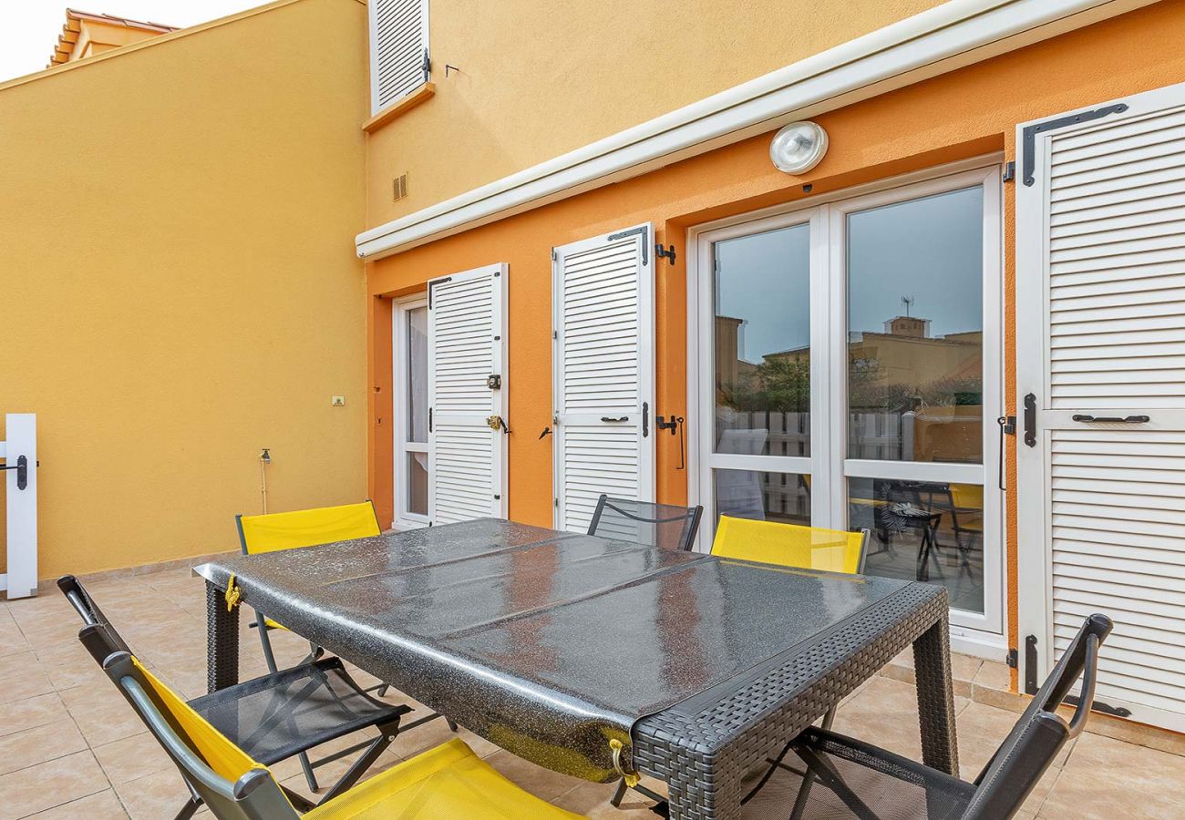 Apartment in Agde - Modern flat 4 people, terrace, beach at 200m