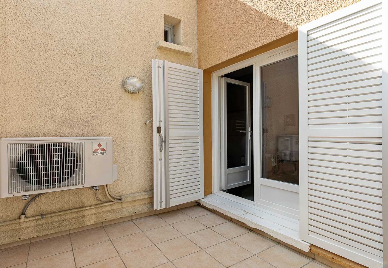 Studio in Agde - Studio 4 ppl, loggia, air conditioning, parking