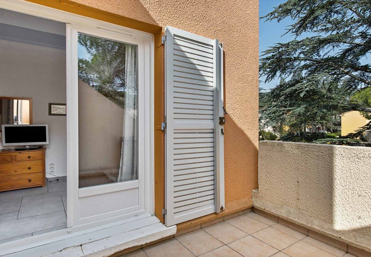 Studio in Agde - Studio 4 ppl, loggia, air conditioning, parking