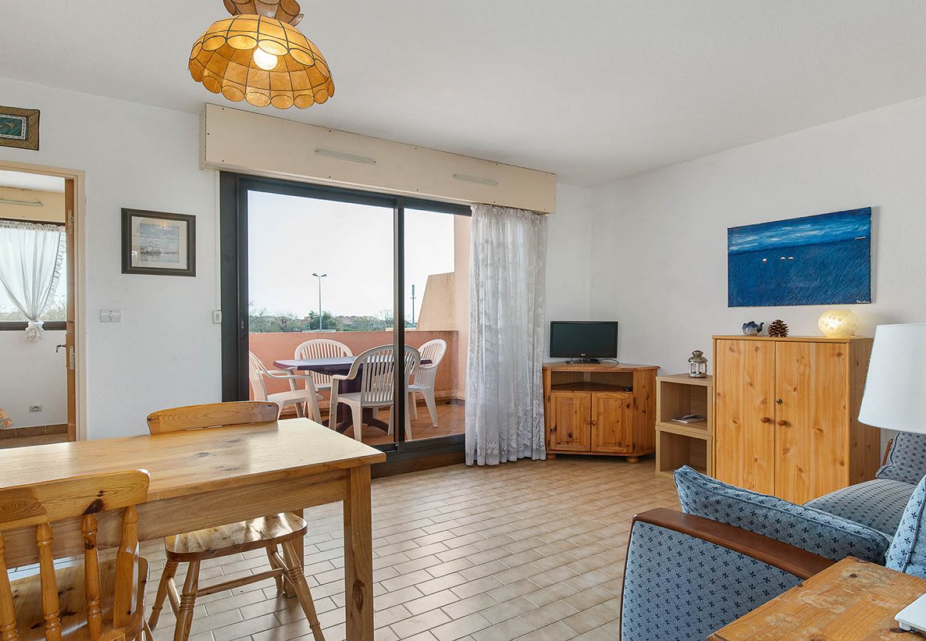 Apartment in Agde - Apt 4 ppl balcony, close to the sea, parking