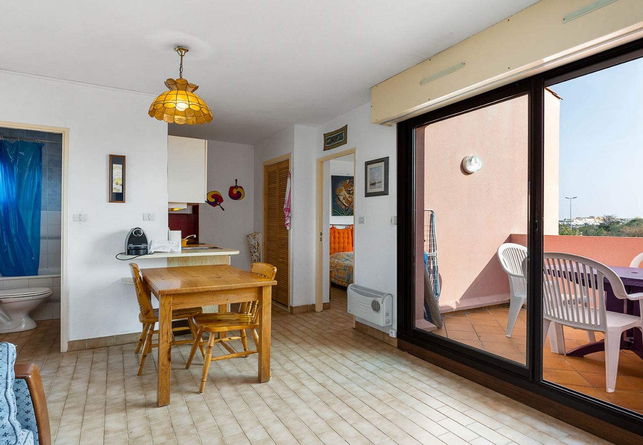 Apartment in Agde - Apt 4 ppl balcony, close to the sea, parking