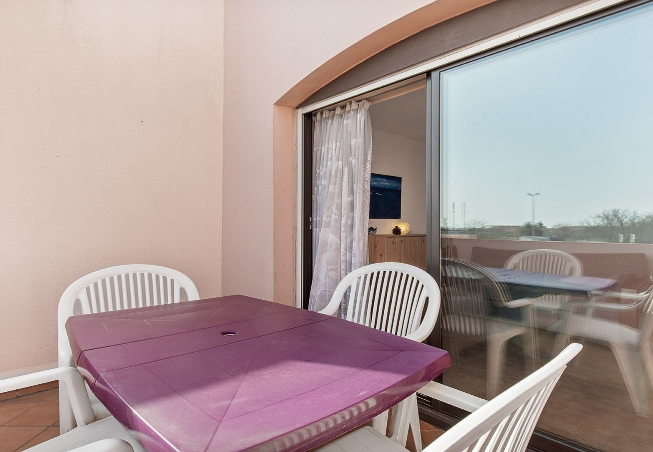 Apartment in Agde - Apt 4 ppl balcony, close to the sea, parking