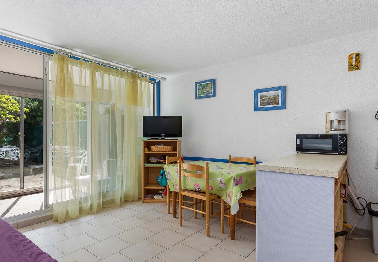 Studio in Agde - Studio 4 ppl, terrace with loggia, sea at 1km