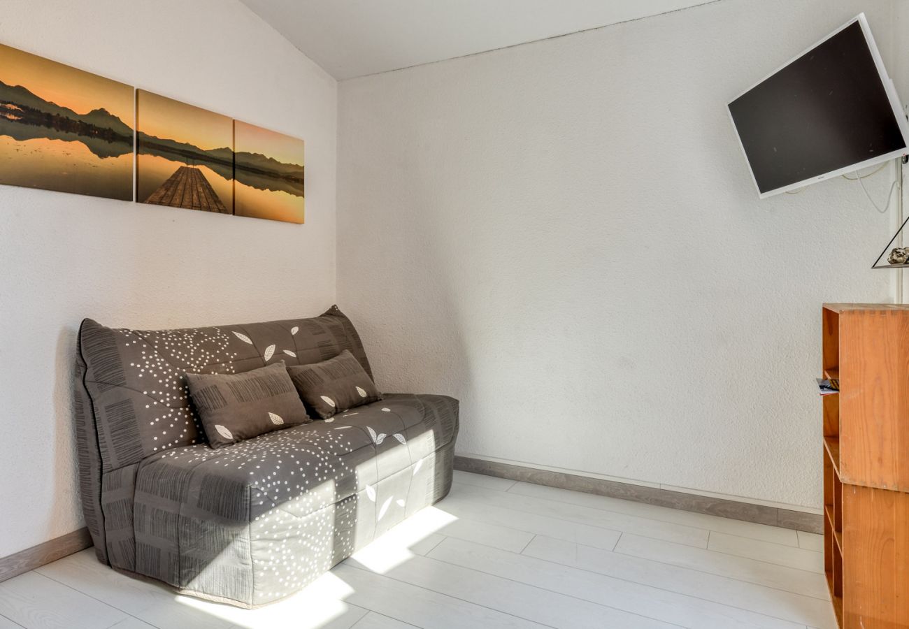 Studio in Agde - Modern studio 4 ppl, terrace, beach at 500m