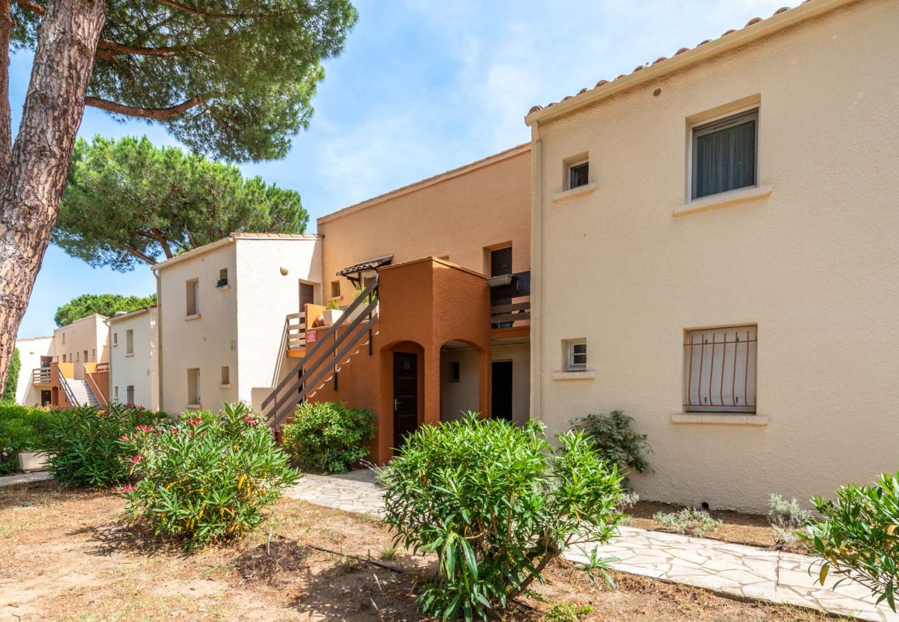 Apartment in Agde - Bright apt 5 ppl, garden, loggia, beach at 500m