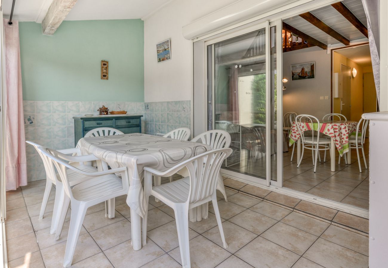 House in Agde - Cosy house 4/6 ppl, veranda, garden, pool