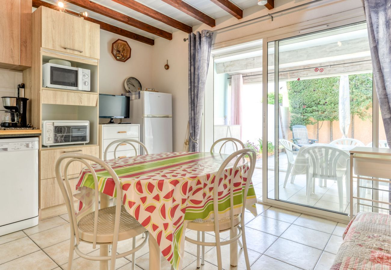 House in Agde - Cosy house 4/6 ppl, veranda, garden, pool