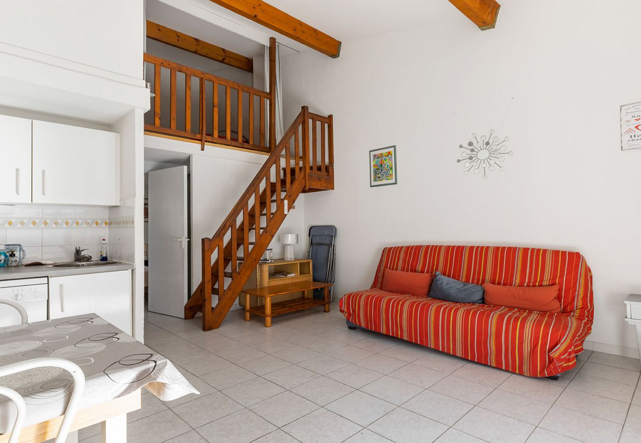 House in Agde - House 4/6 ppl, terrace, pool, private parking