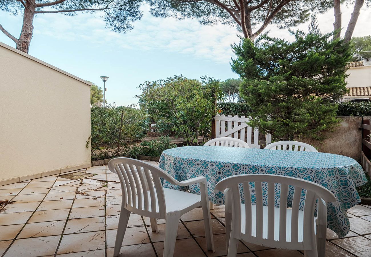 Apartment in Agde - Bright apt 5 people, spacious terrace, parking