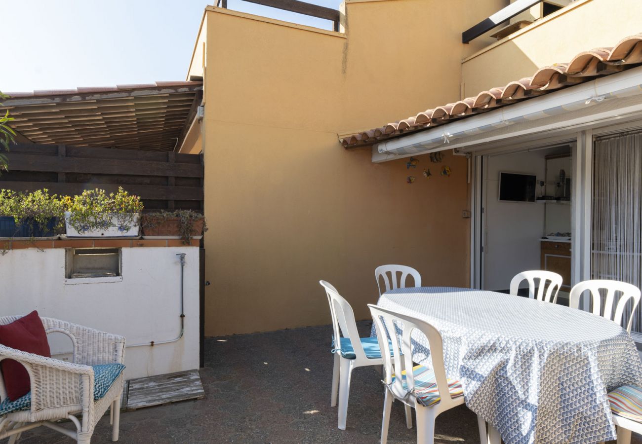 Apartment in Agde - Apt 4 ppl, terrace, private parking