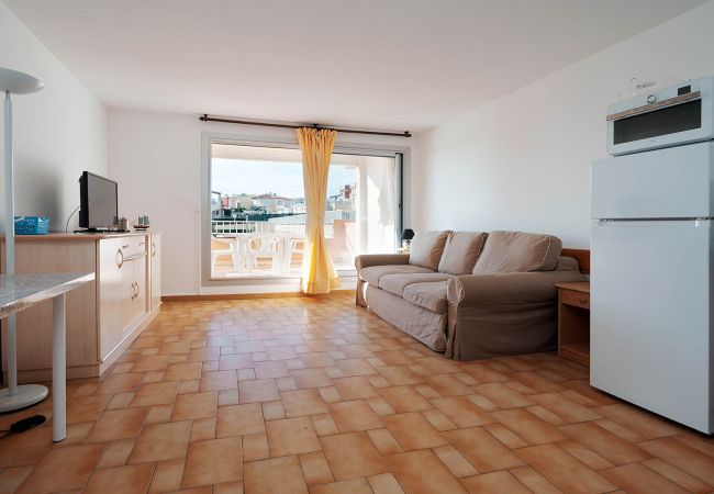 Studio in Agde - Studio 4 pers, sea view loggia, beach at 50m