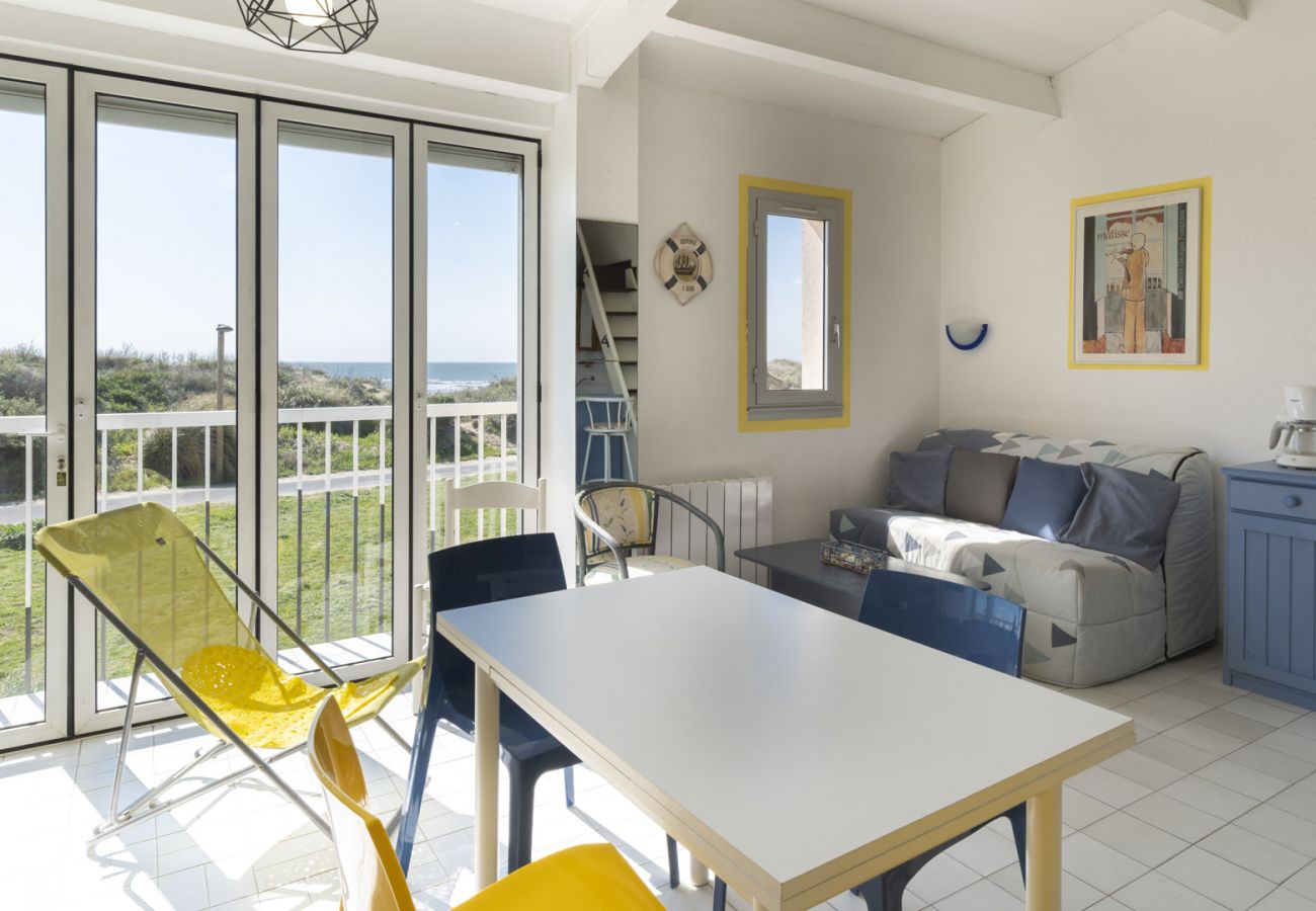 Studio in Agde - Studio 5 ppl, sea view balcony , pool, parking