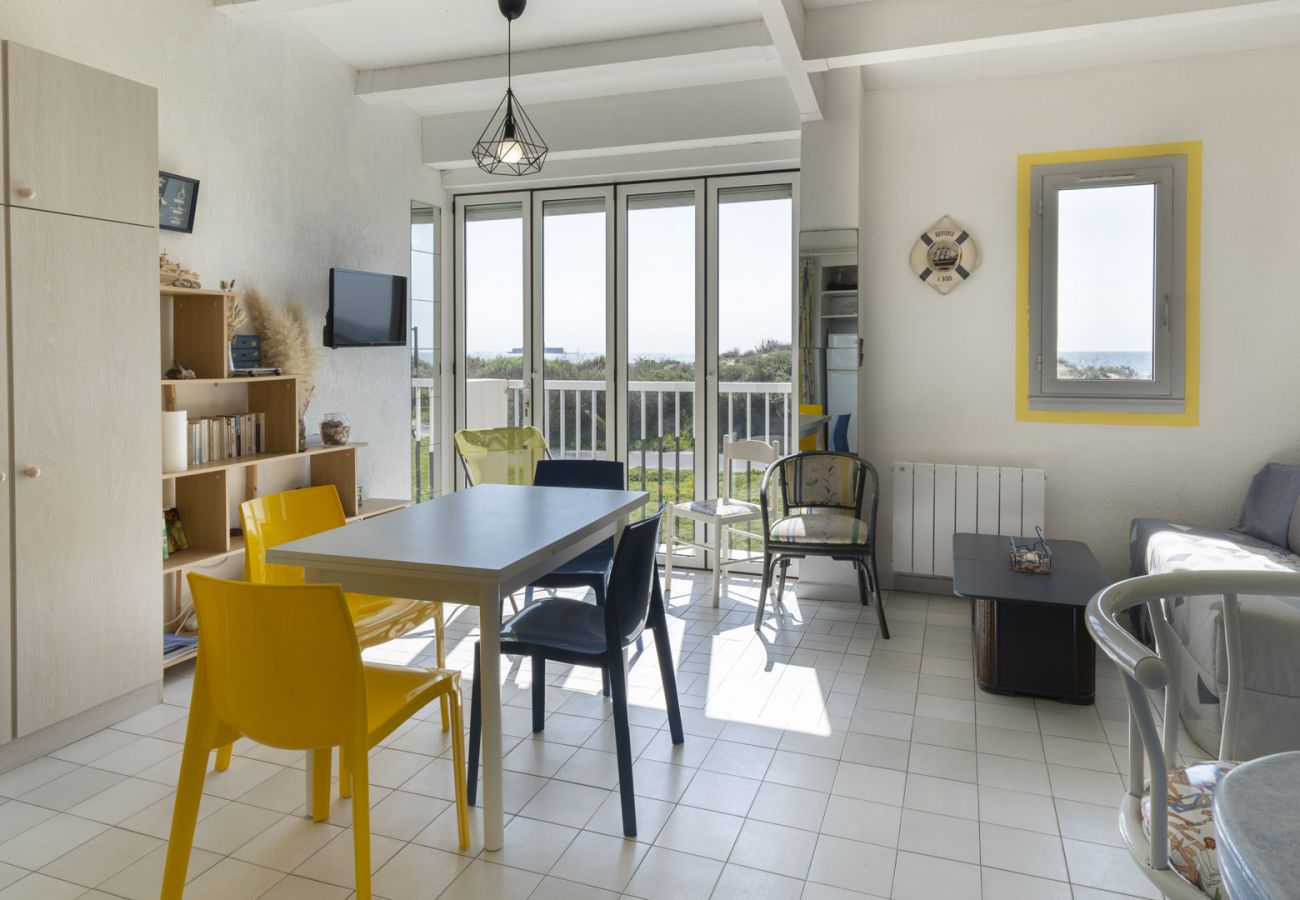 Studio in Agde - Studio 5 ppl, sea view balcony , pool, parking