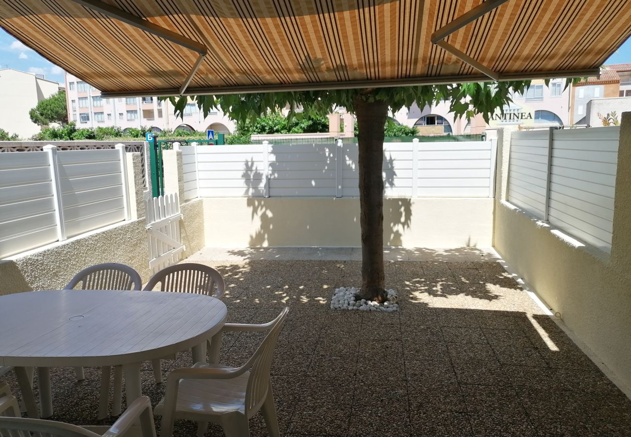 House in Agde - House 4/6 ppl, terrace, pool, close to the center