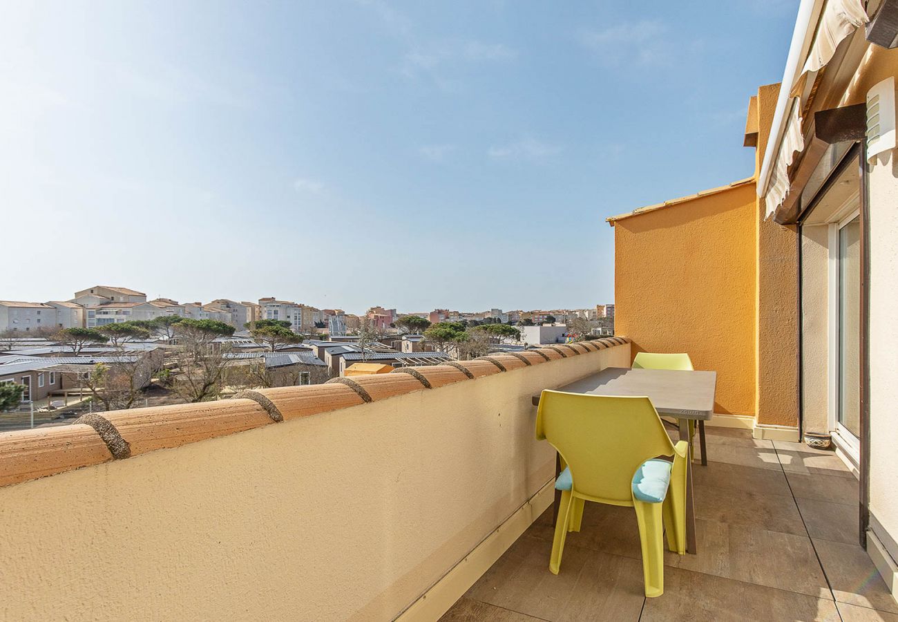 Apartment in Agde - Bright apt 4/6 ppl, terrace with sea view, parking