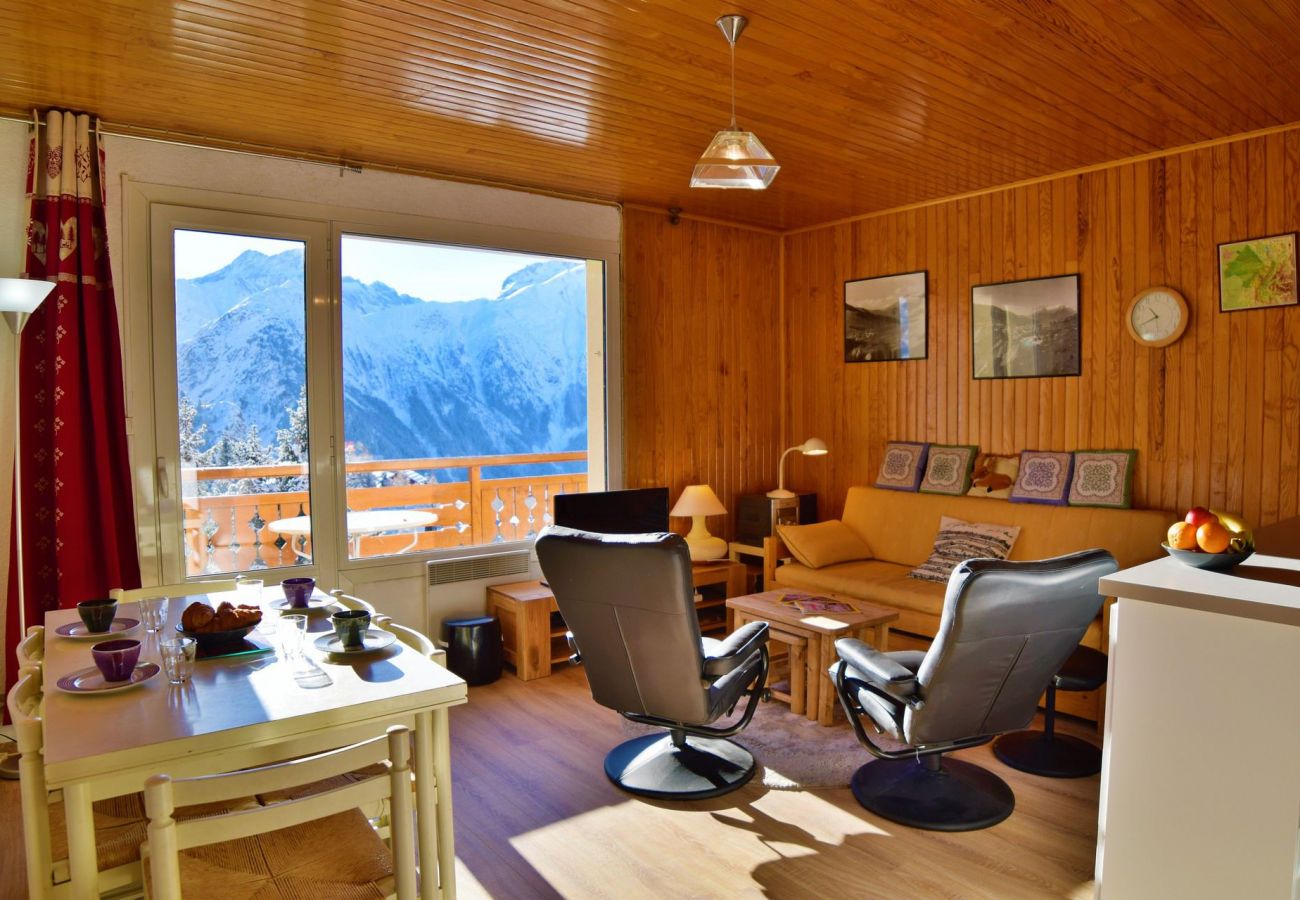 Spacious living room, mountains view with a direct balcony access