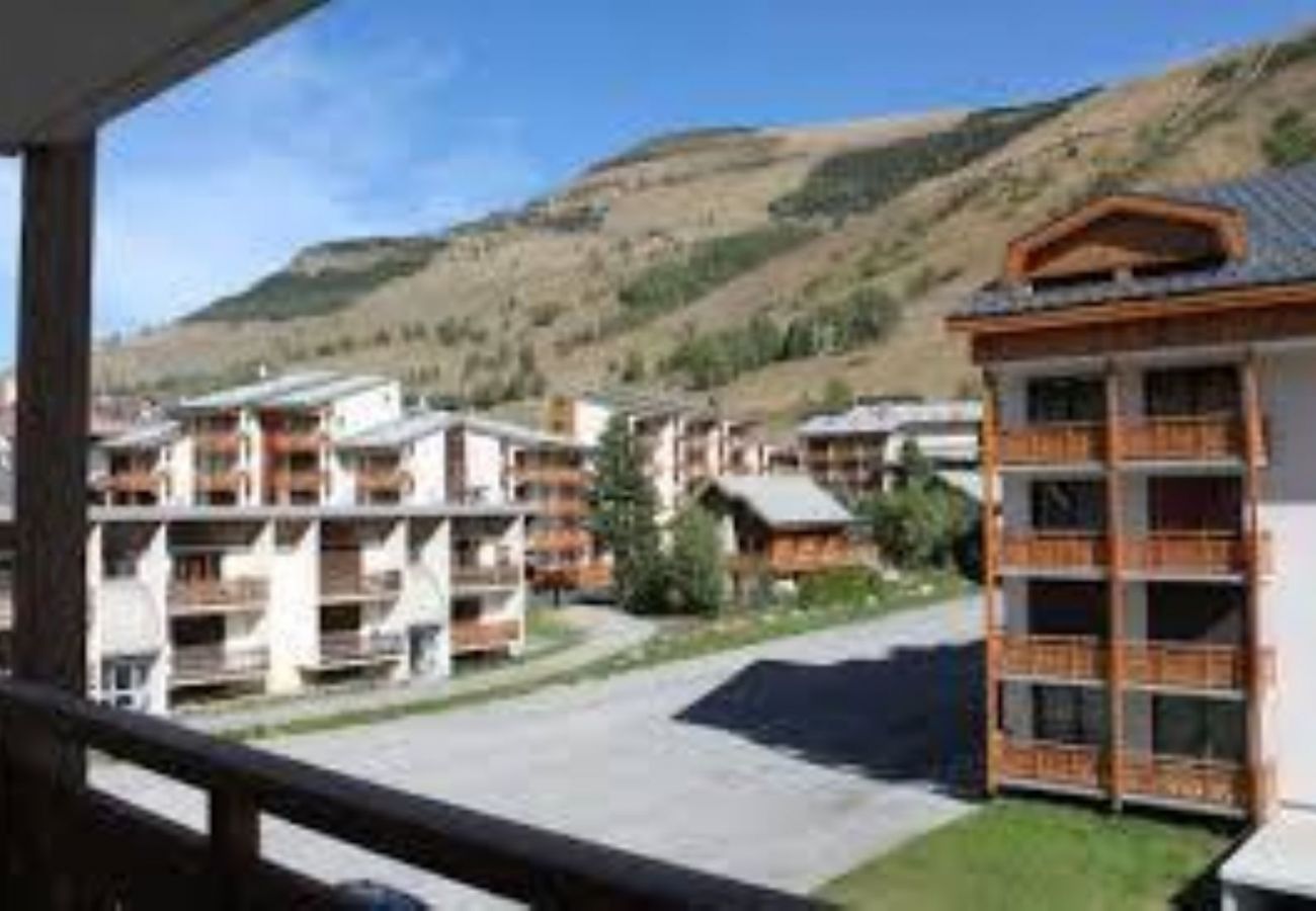 Studio in Les Deux Alpes - Bright studio 4 ppl, balcony, near the ski station