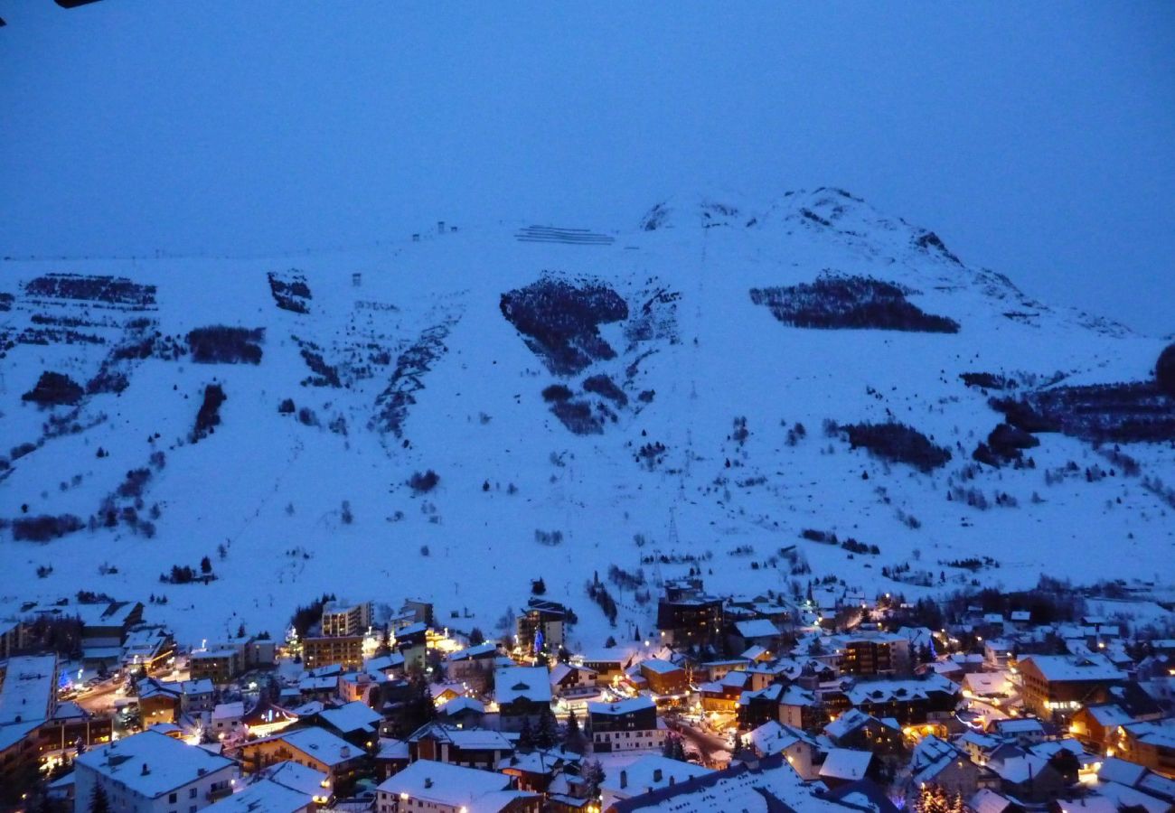 Apartment in Les Deux Alpes - Apt 4 pers, terrace, near the ski station