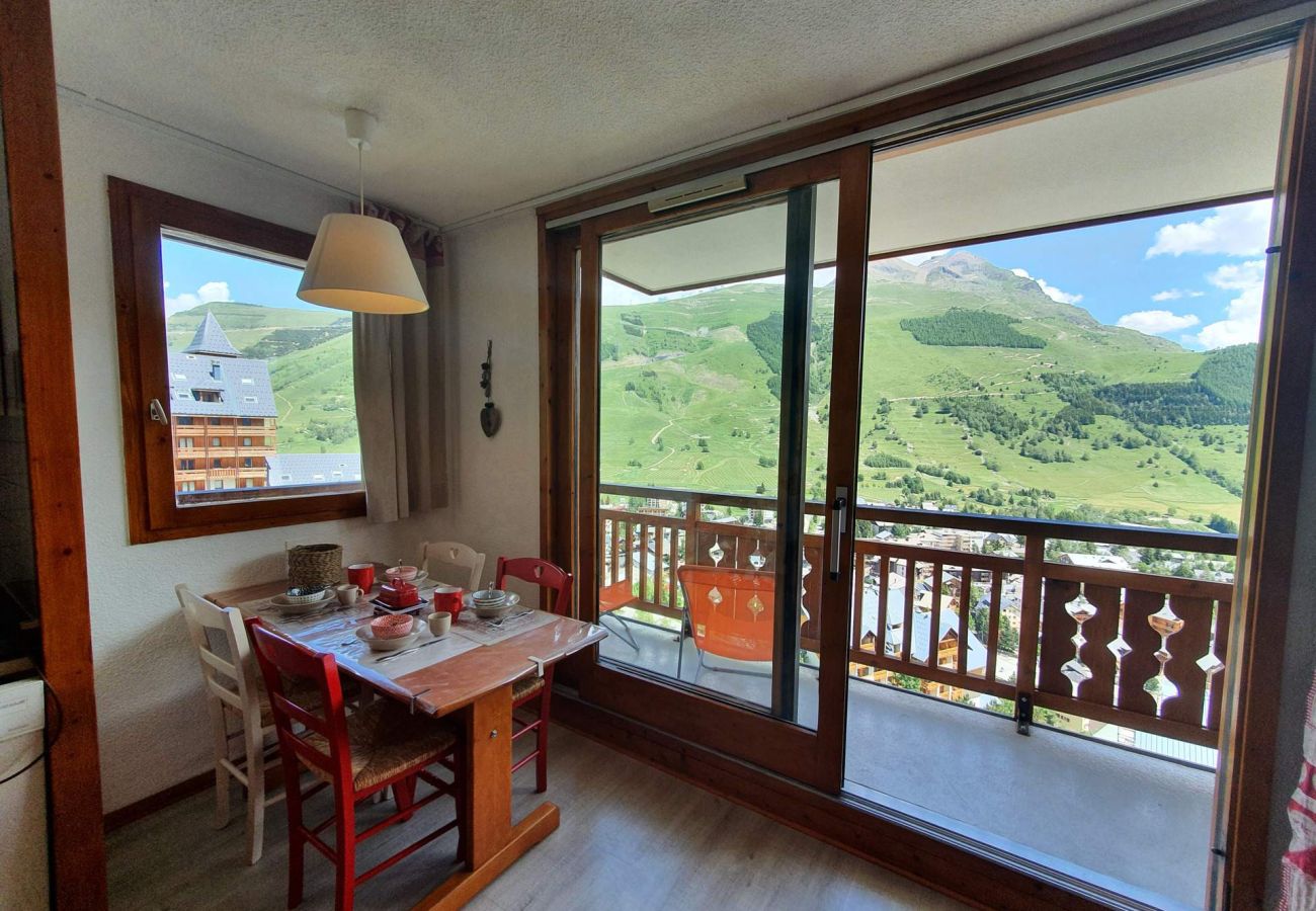 Apartment in Les Deux Alpes - Apt 4 pers, terrace, near the ski station