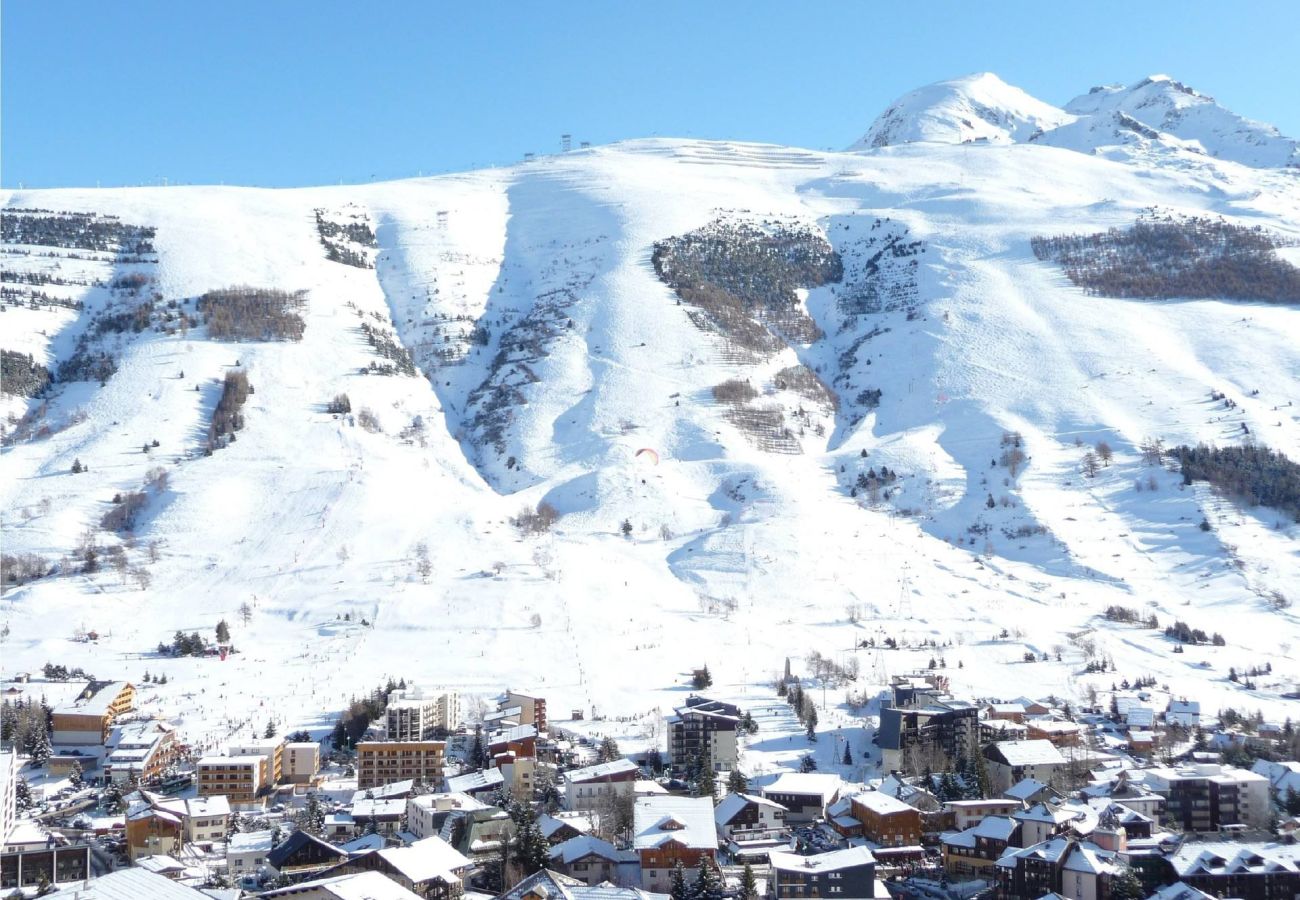 Apartment in Les Deux Alpes - Apt 4 pers, terrace, near the ski station