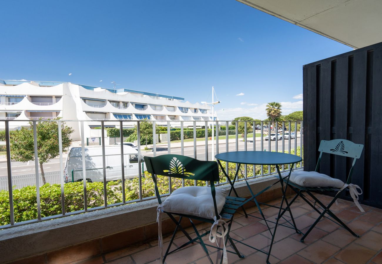 Studio in Le Grau-du-Roi - Bright studio 2 ppl, balcony, near the sea