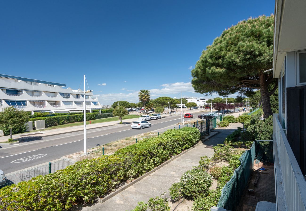 Studio in Le Grau-du-Roi - Bright studio 2 ppl, balcony, near the sea