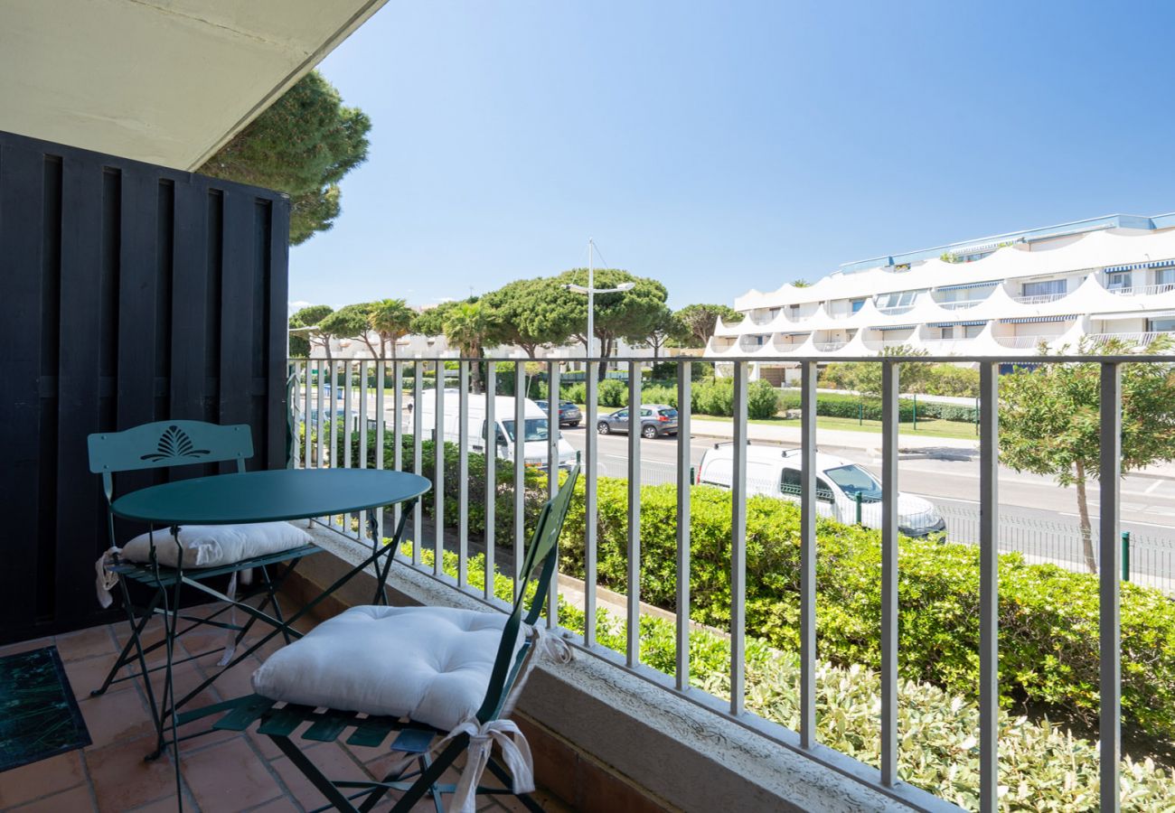 Studio in Le Grau-du-Roi - Bright studio 2 ppl, balcony, near the sea