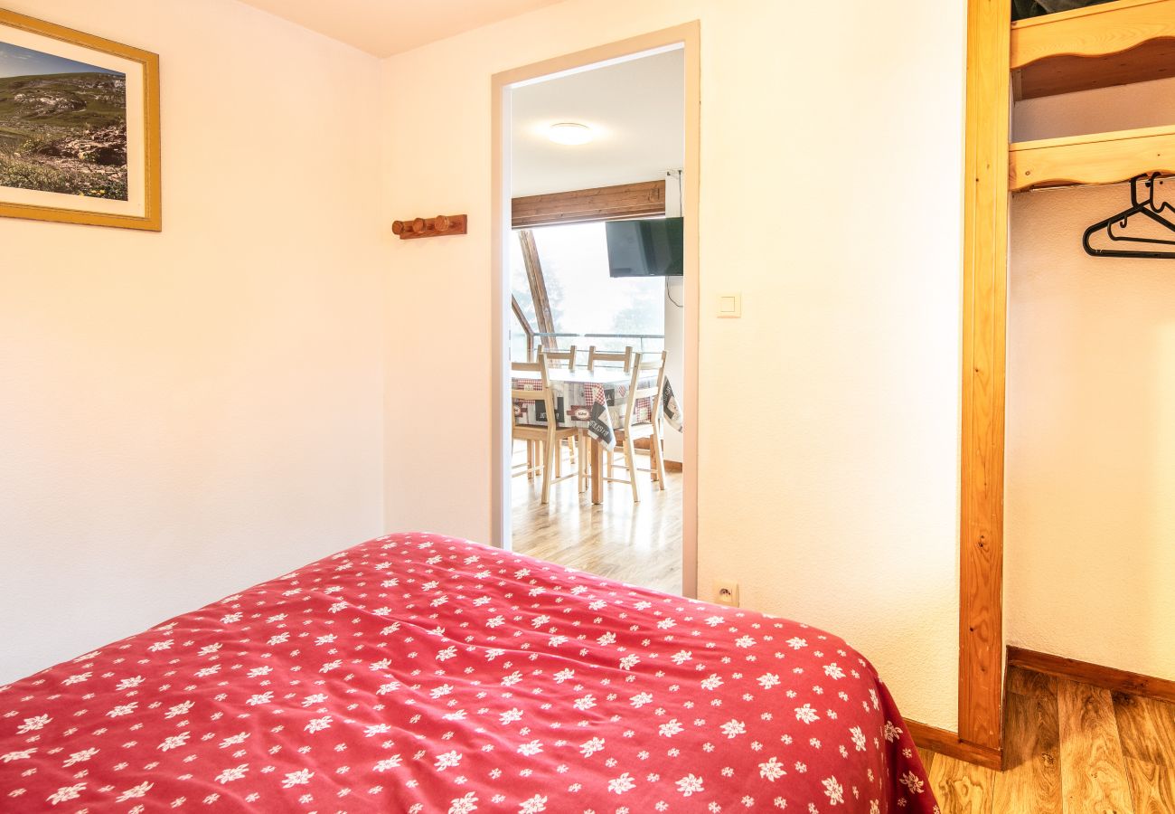 Apartment in Chamrousse - Spacious apt 8 ppl, terrace, near the ski station