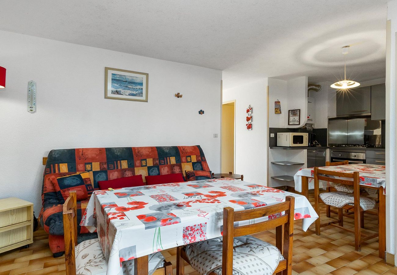 Apartment in Agde - Spacious Apt 7 ppl, terrace, near the sea