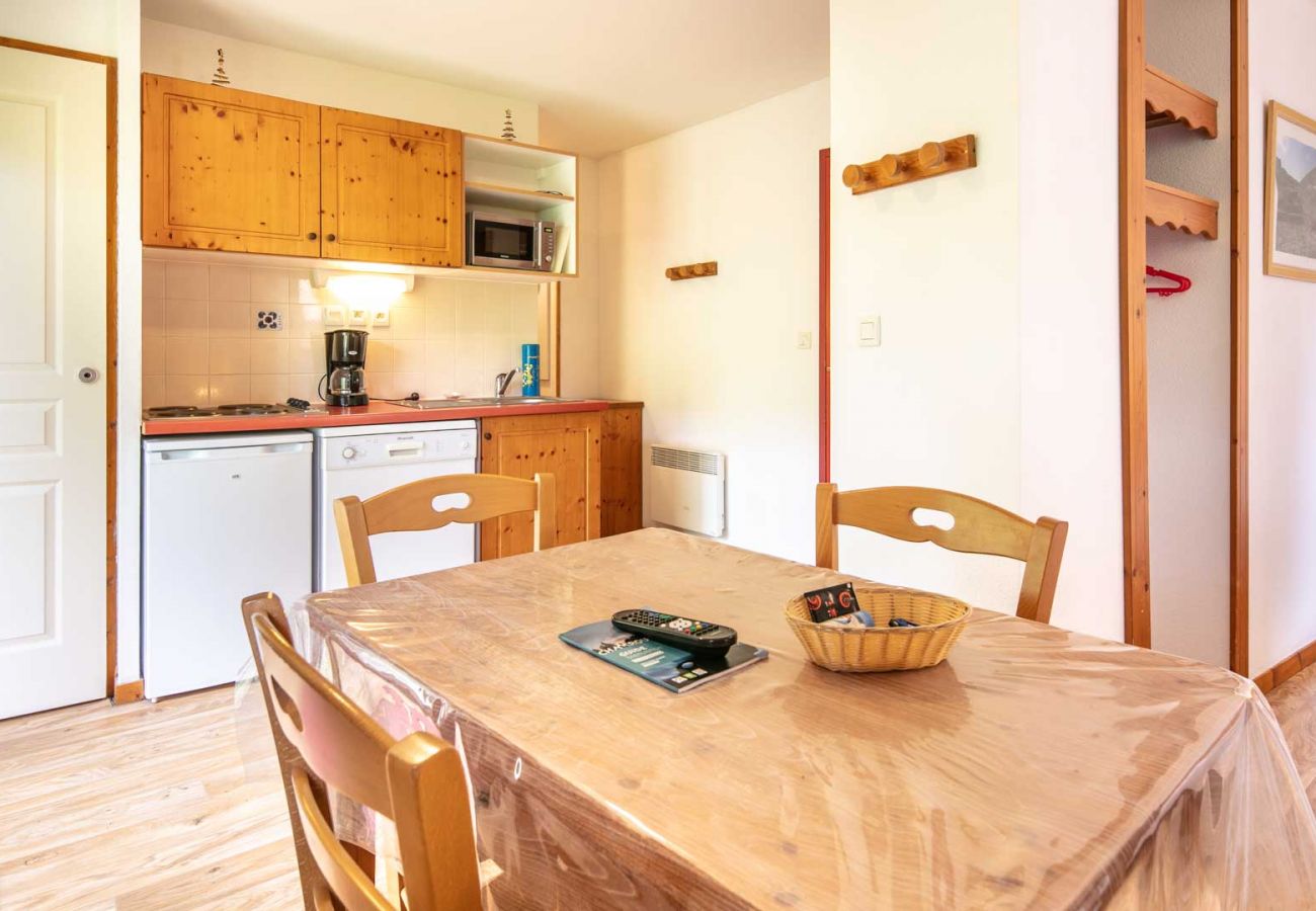 Studio in Chamrousse - Bright studio 4 ppl near the ski runs with garden