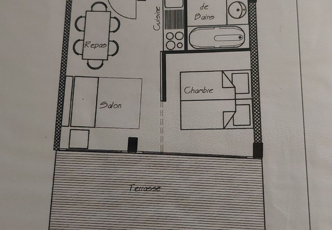 Apartment in Chamrousse - Cosy apt 4 ppl, near the ski runs