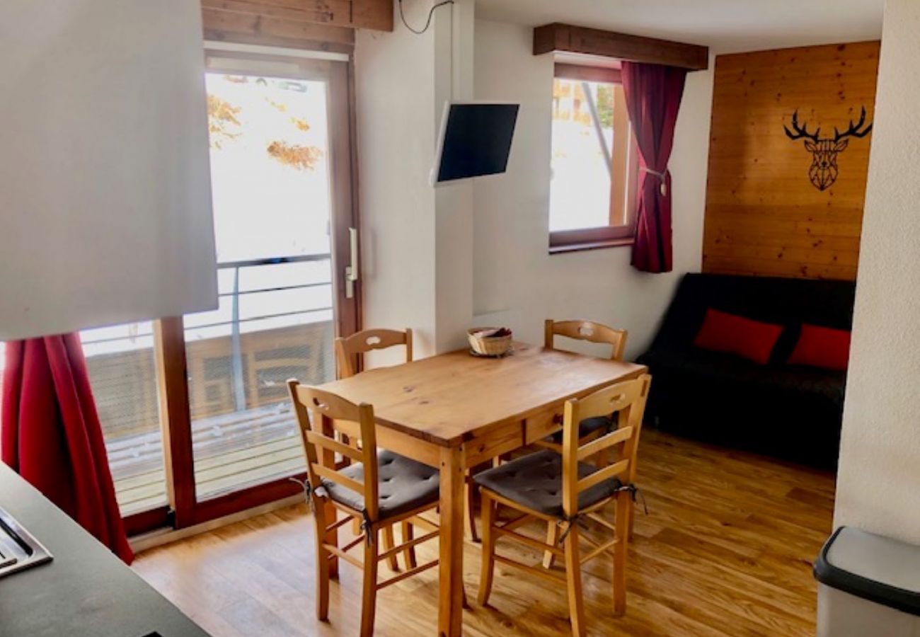 Studio in Chamrousse - Apt 4 ppl, balcony, near the ski runs