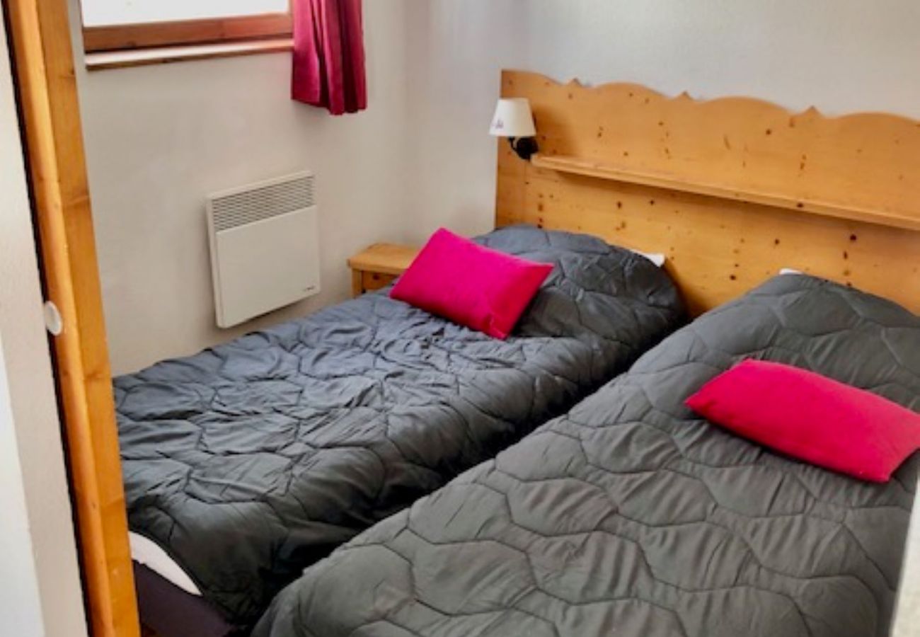 Studio in Chamrousse - Apt 4 ppl, balcony, near the ski runs