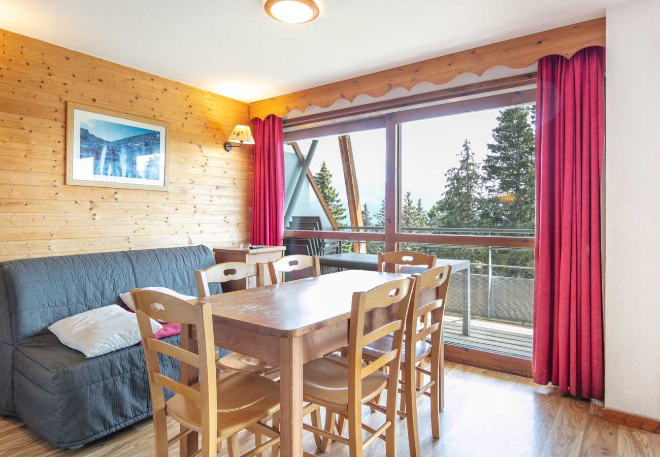 Apartment in Chamrousse - Appartement 6 pers, vue montagne avec terrasse