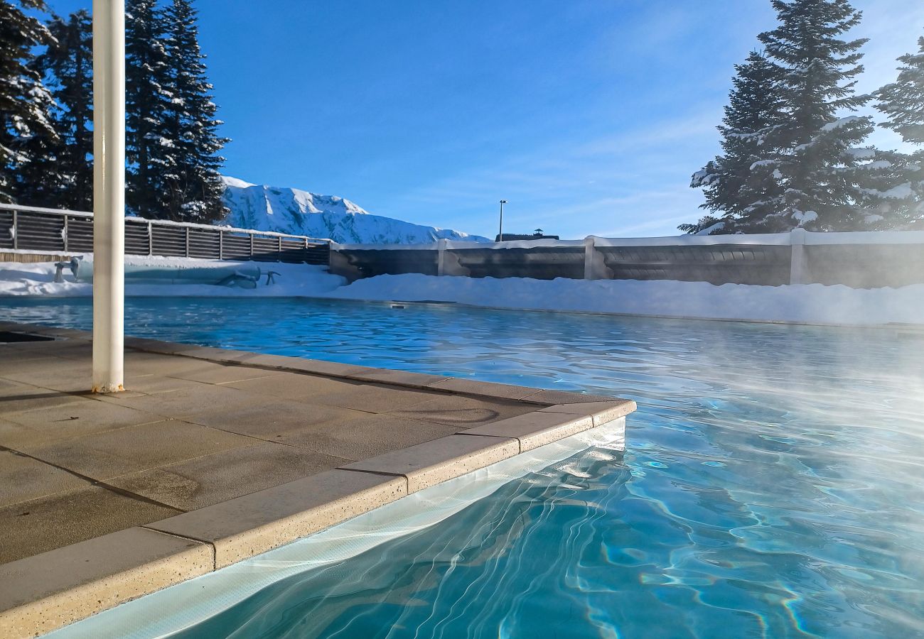 Apartment in Chamrousse - Bright Apt 6 ppl, spacious terrace