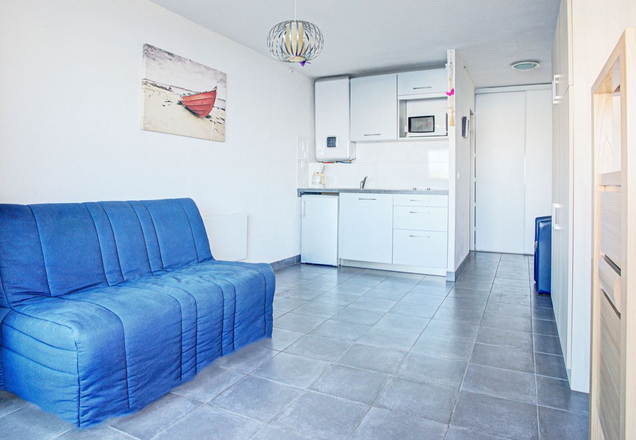 Studio in Agde - Studio 2/3 ppl with tiny terrace