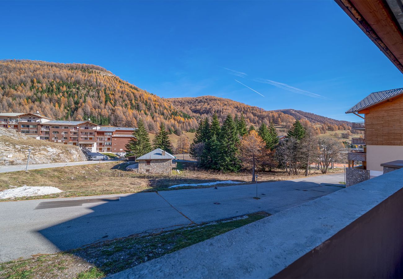 Apartment in Allos - Grand appartement 6 personnes à la Foux d'Allos 