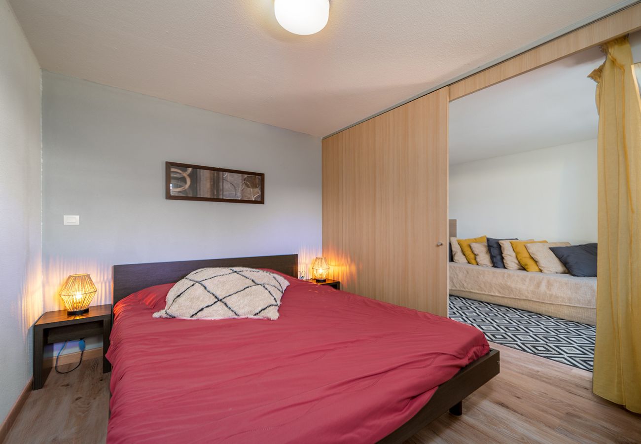Apartment in Allos - Apartment for 6 people with mountain views, a swimming pool and parking