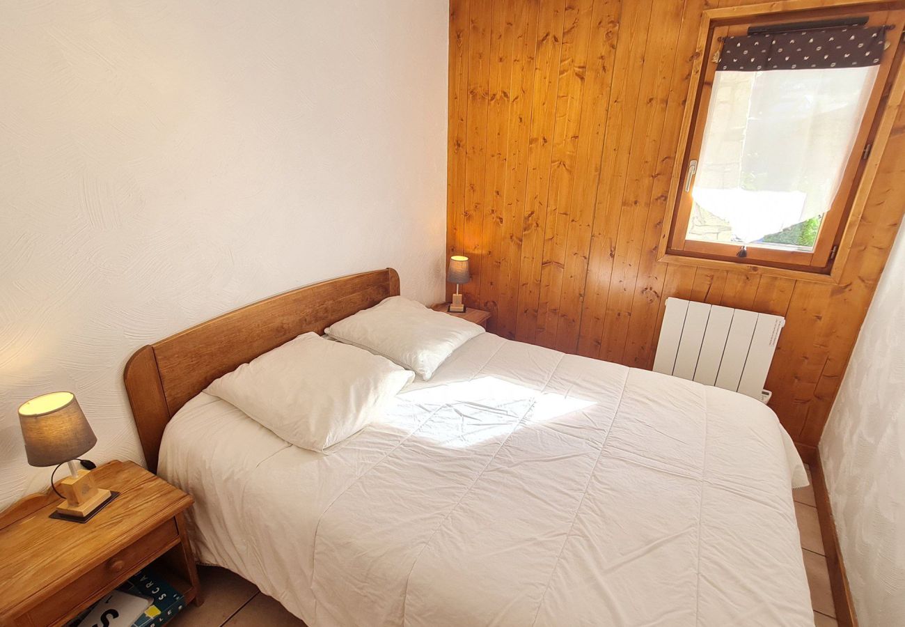 Apartment in Les Deux Alpes - Appt with terrace and mountain view with a small garden, 4 ppl, close to the ski slopes