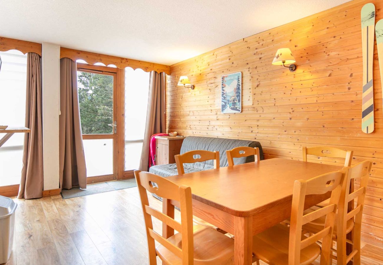 Apartment in Chamrousse - Large 6-person studio near the slopes