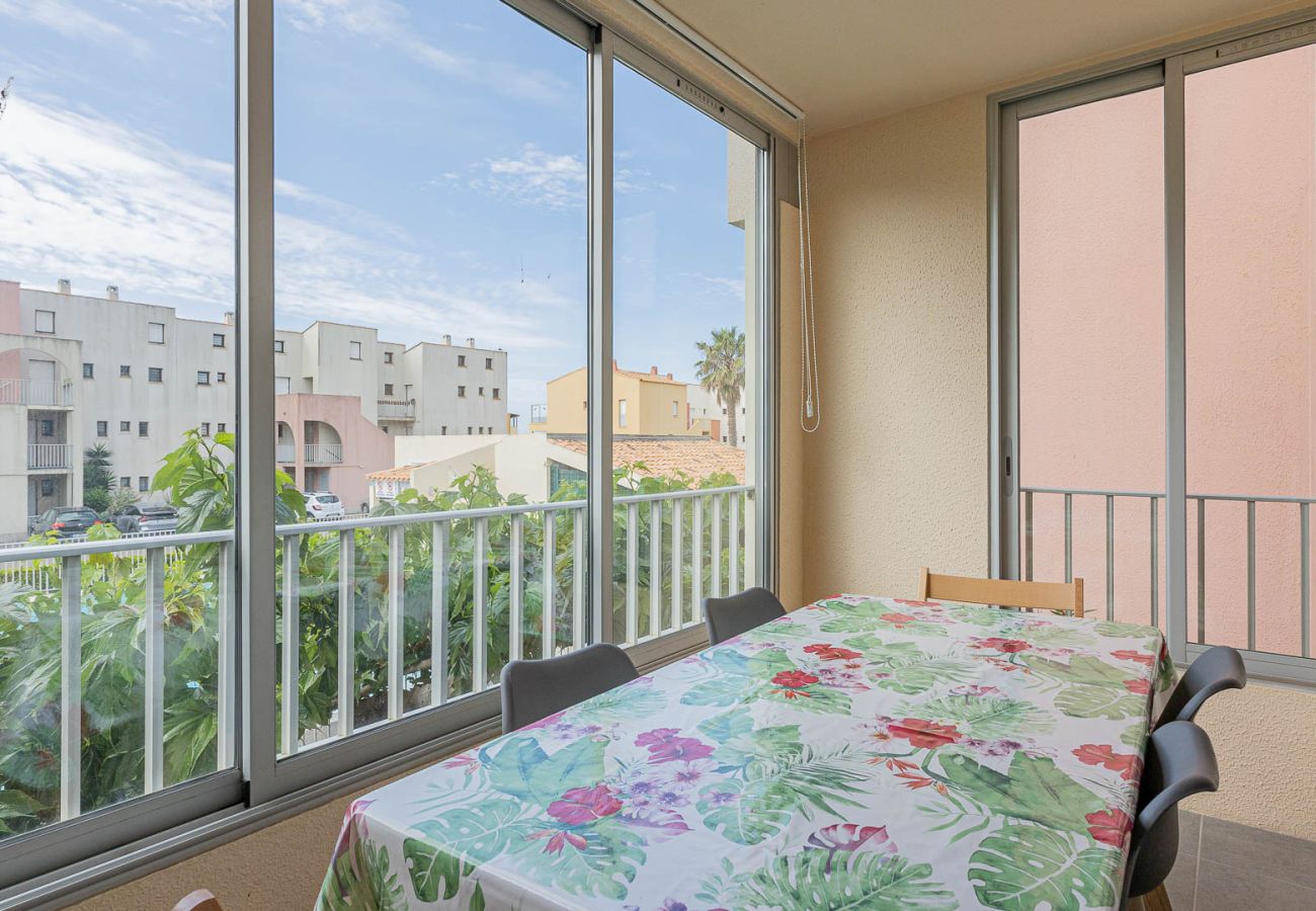 Apartment in Agde - Magnificent 4/6 person apartment near the beach