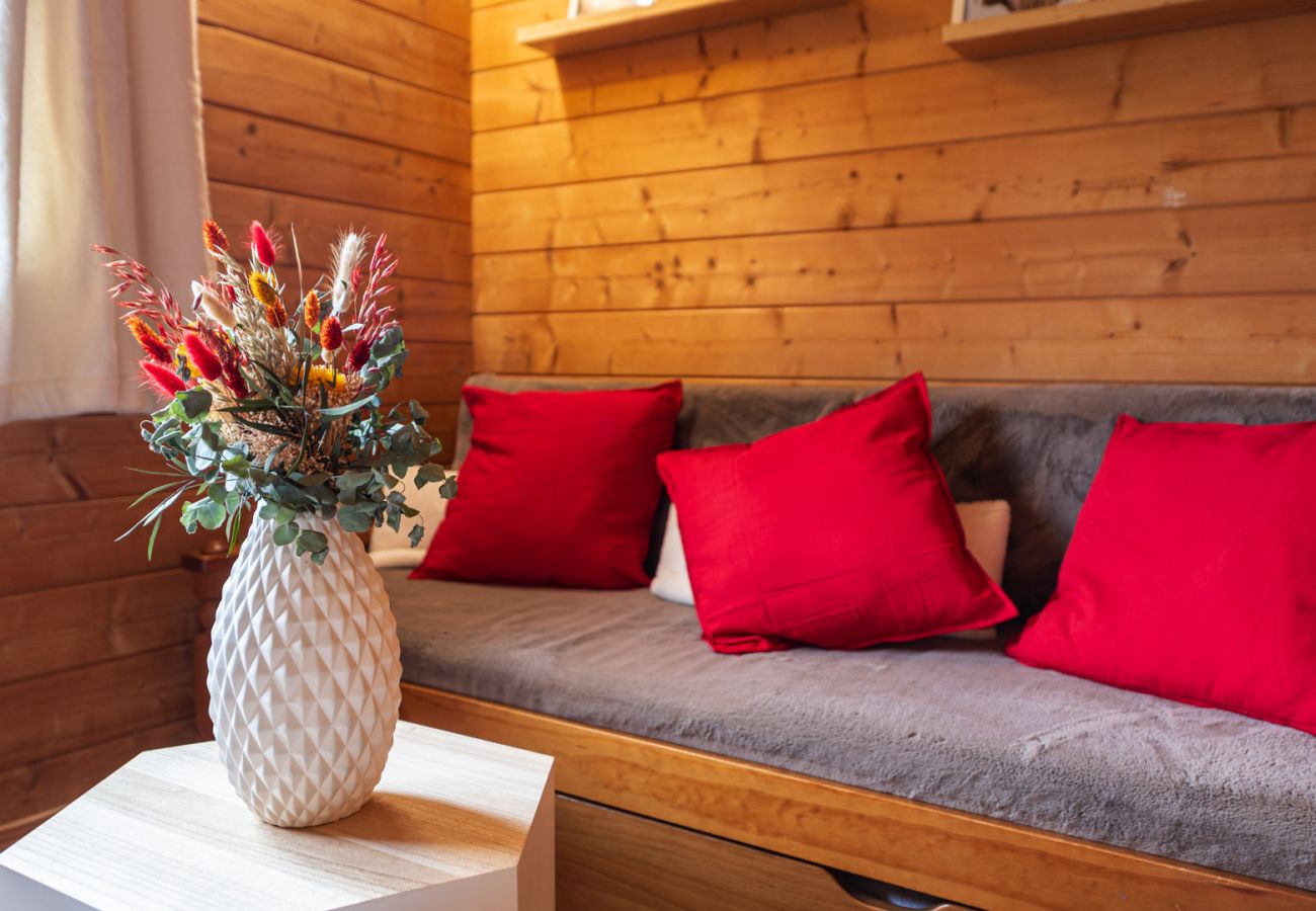 Chalet in Morillon - Well-equipped prestige chalet for 8 people